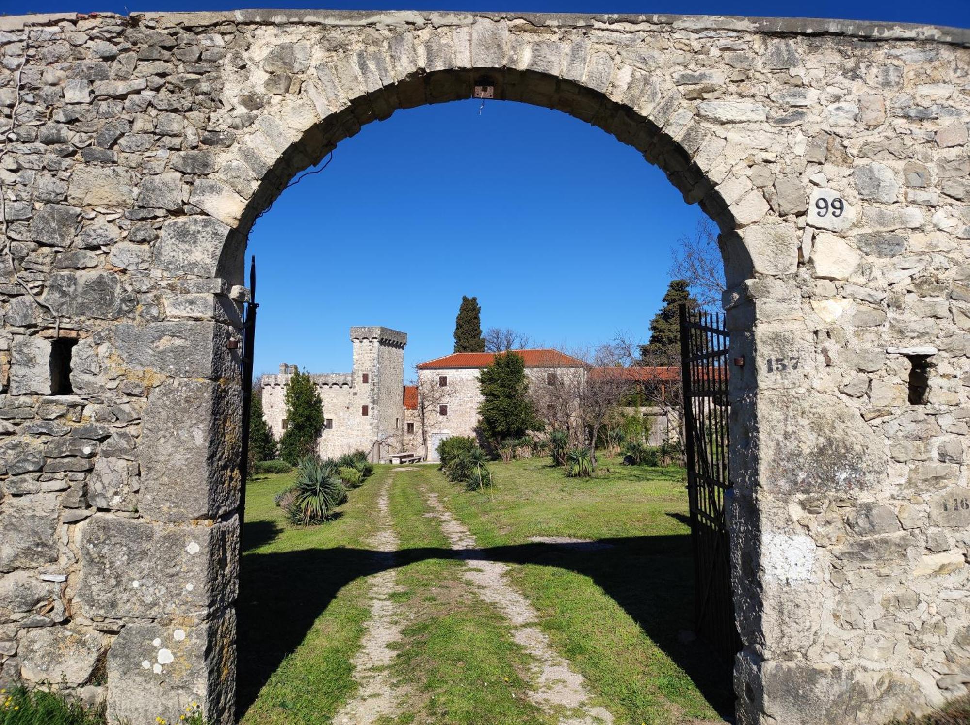 Jankovich Castle Apartman Benkovac Kültér fotó